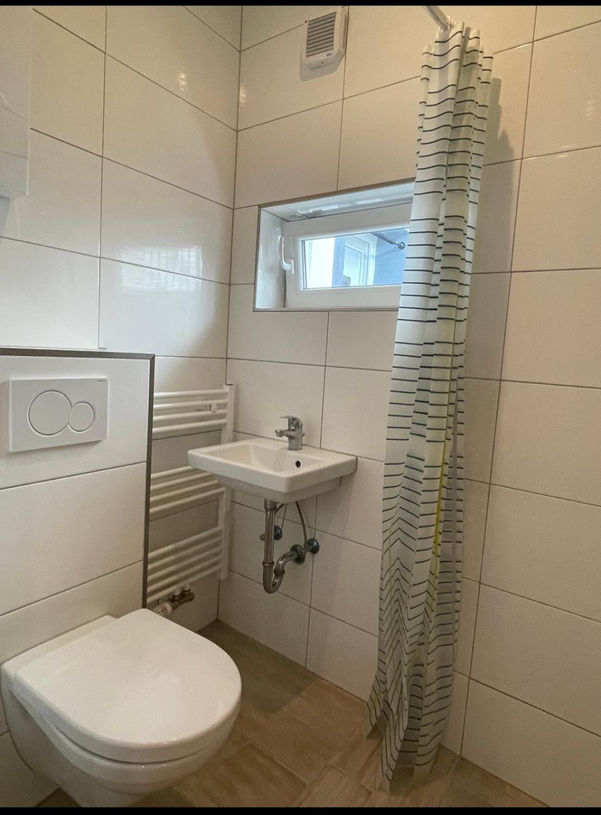 Studio Apartment Zentrum 吕塞尔斯海姆 外观 照片